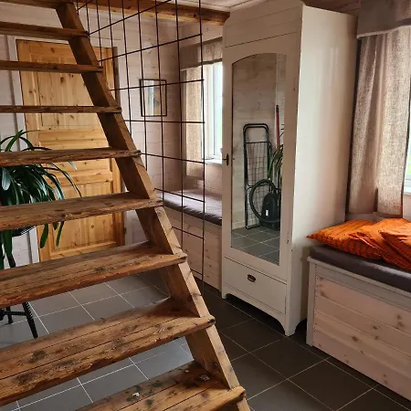 Augustas Bed & Breakfast-2